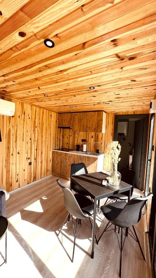 Luxe Tiny House Bij Het Leekstermeer Matsloot Экстерьер фото
