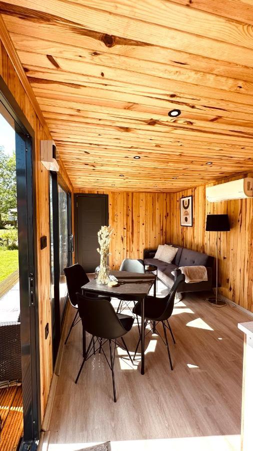 Luxe Tiny House Bij Het Leekstermeer Matsloot Экстерьер фото