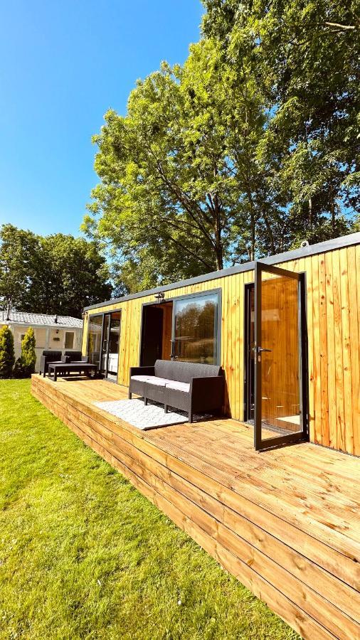 Luxe Tiny House Bij Het Leekstermeer Matsloot Экстерьер фото