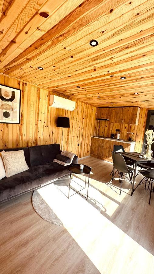 Luxe Tiny House Bij Het Leekstermeer Matsloot Экстерьер фото