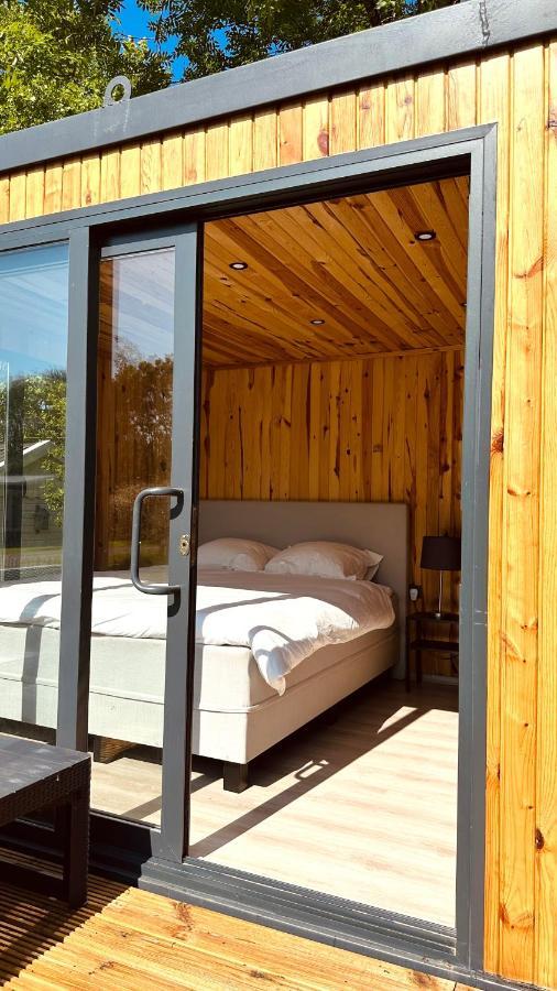 Luxe Tiny House Bij Het Leekstermeer Matsloot Экстерьер фото