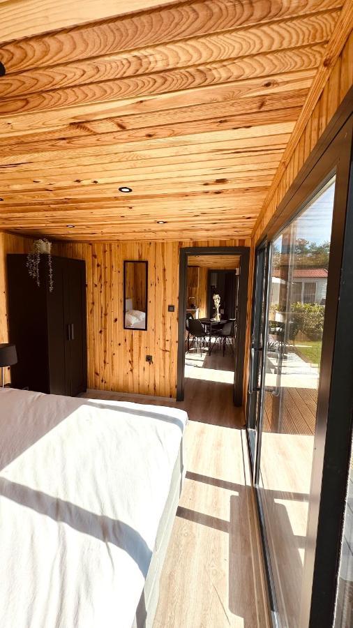 Luxe Tiny House Bij Het Leekstermeer Matsloot Экстерьер фото
