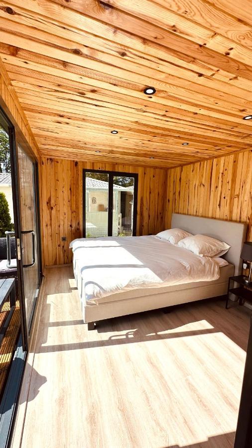 Luxe Tiny House Bij Het Leekstermeer Matsloot Экстерьер фото